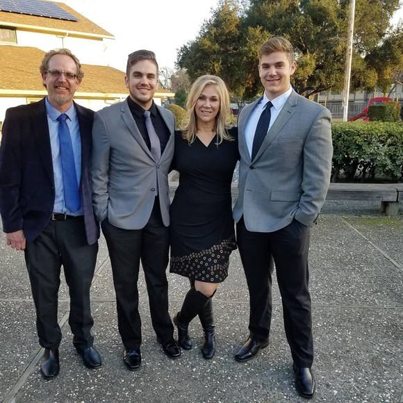 Meet your Posher, Roslyn - Picture 1 of 1